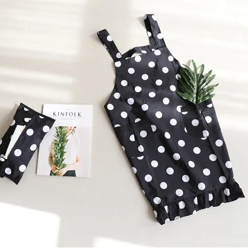 Black And White Dot Apron Fashion Home Kitchen Workwear A18023