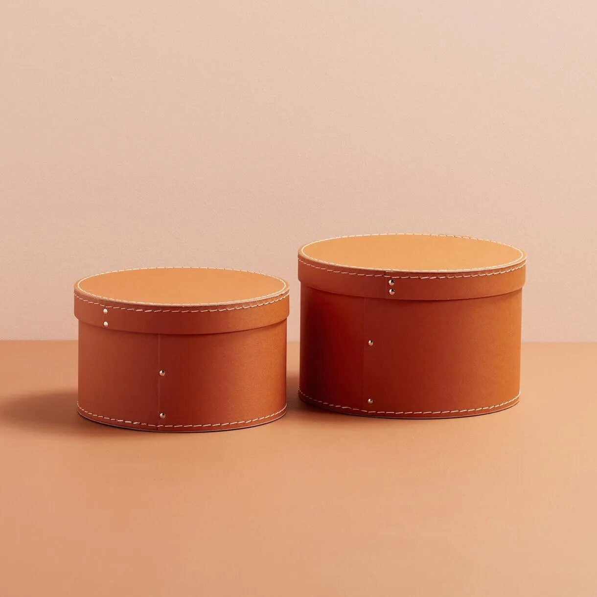 Kids Concept Round Storage Box in Rust (set of two)